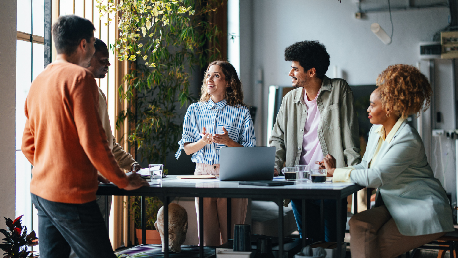 Group of Avanade employees collaborating in the office 