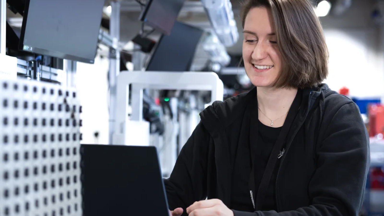 Polarium employee working at desk